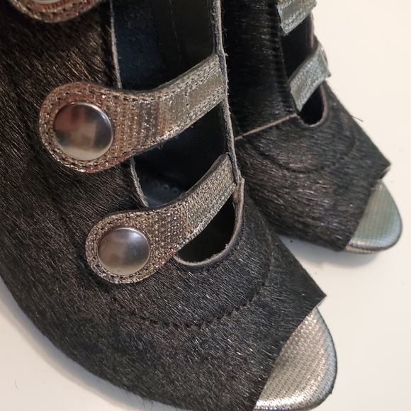 Chanii B 39 Heels Honey Black Platinum open toe sandal Strappy Military Silver - Picture 6 of 16